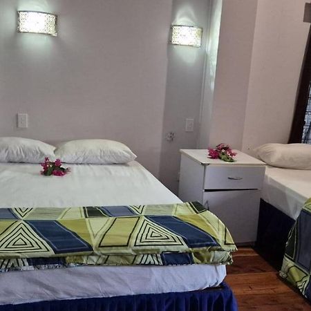 Bluelight Village Hotel Nadi Extérieur photo